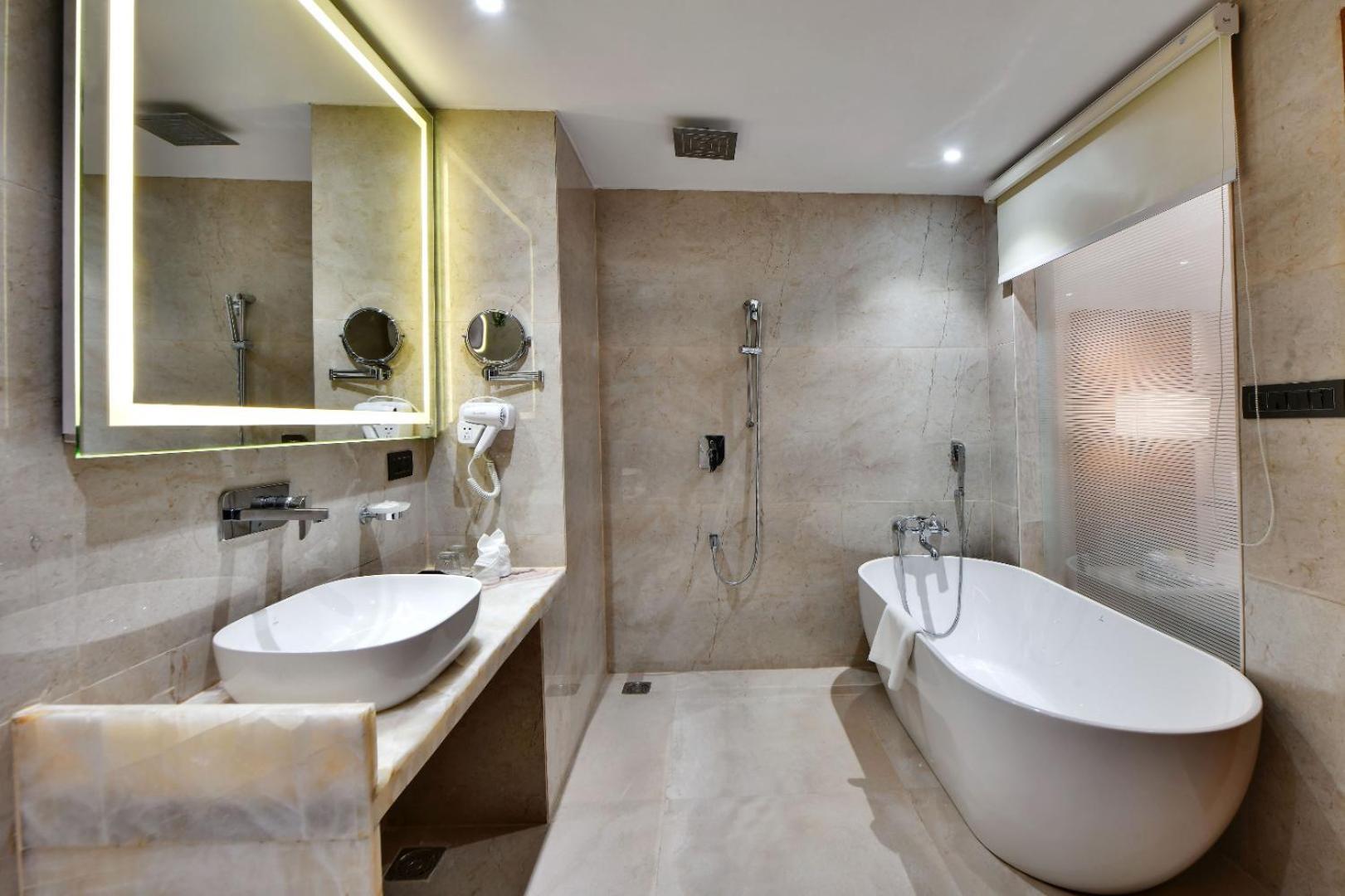 The Glory Suites Near Igi Airport New Delhi Exterior photo
